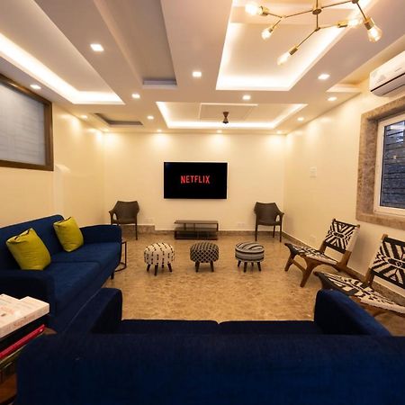 Lakeside Suites Колката Екстериор снимка