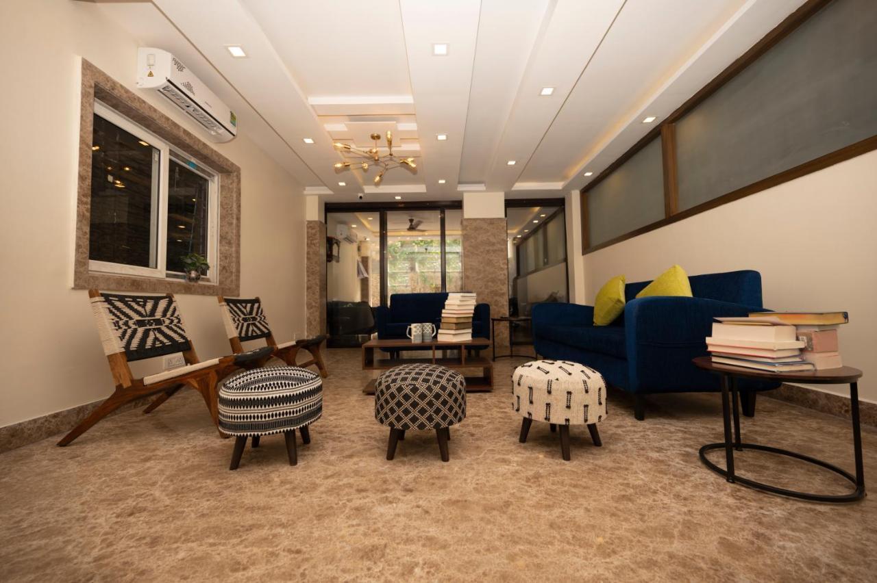 Lakeside Suites Колката Екстериор снимка