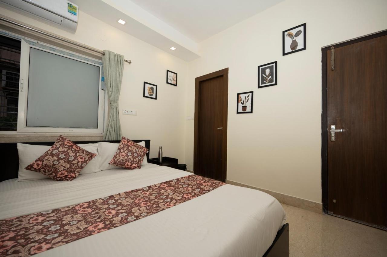 Lakeside Suites Колката Екстериор снимка