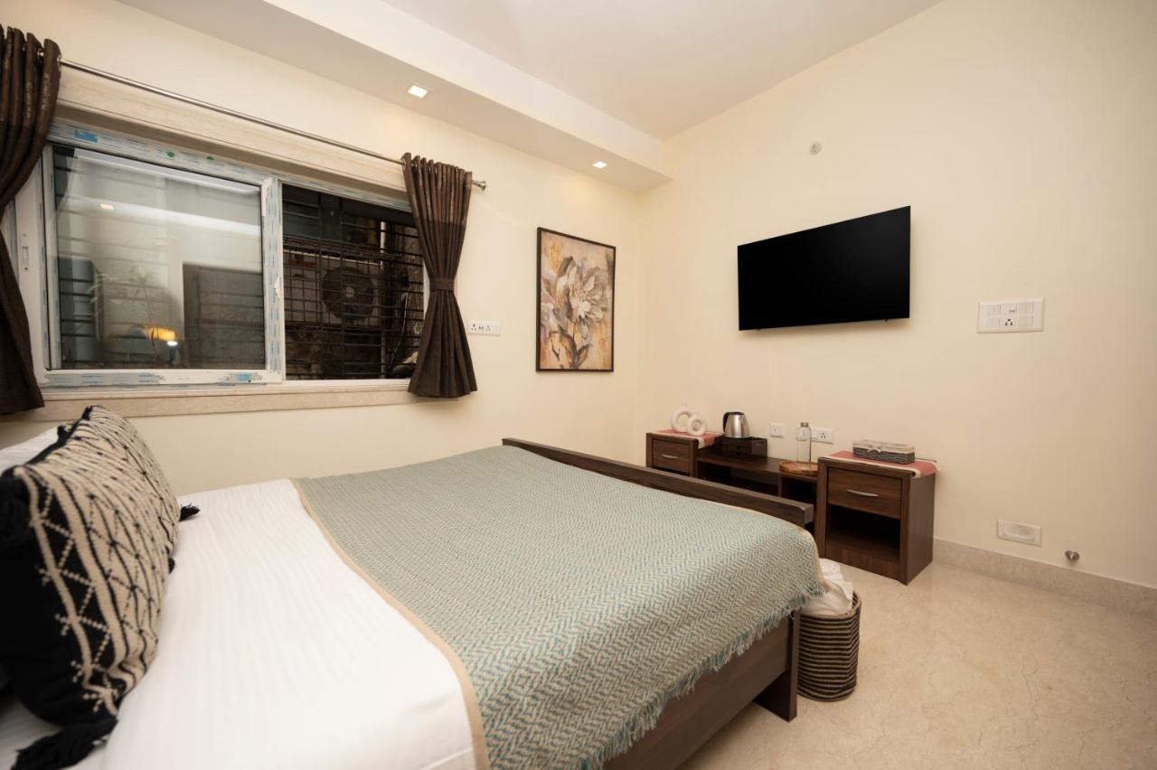 Lakeside Suites Колката Екстериор снимка