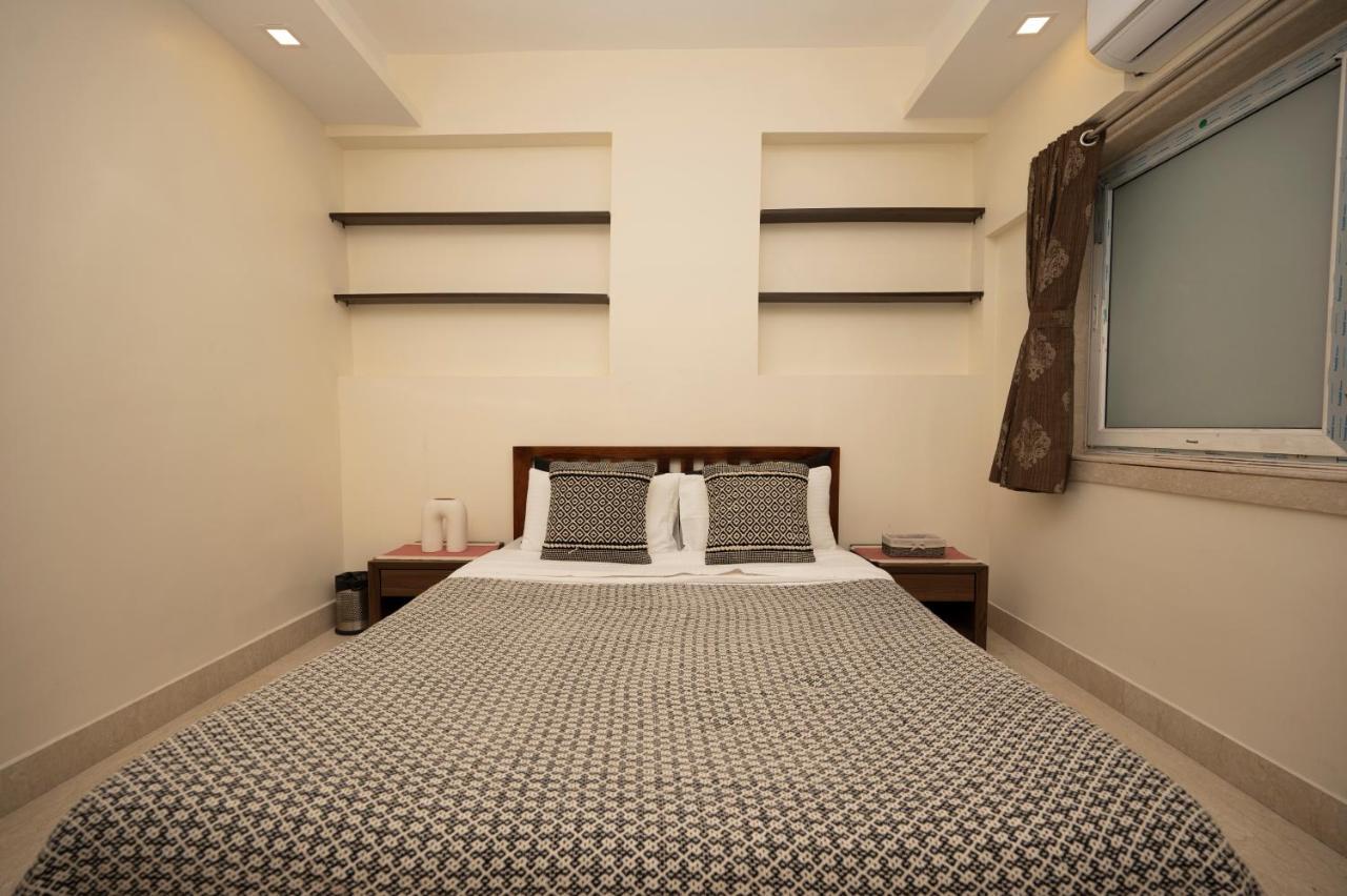 Lakeside Suites Колката Екстериор снимка