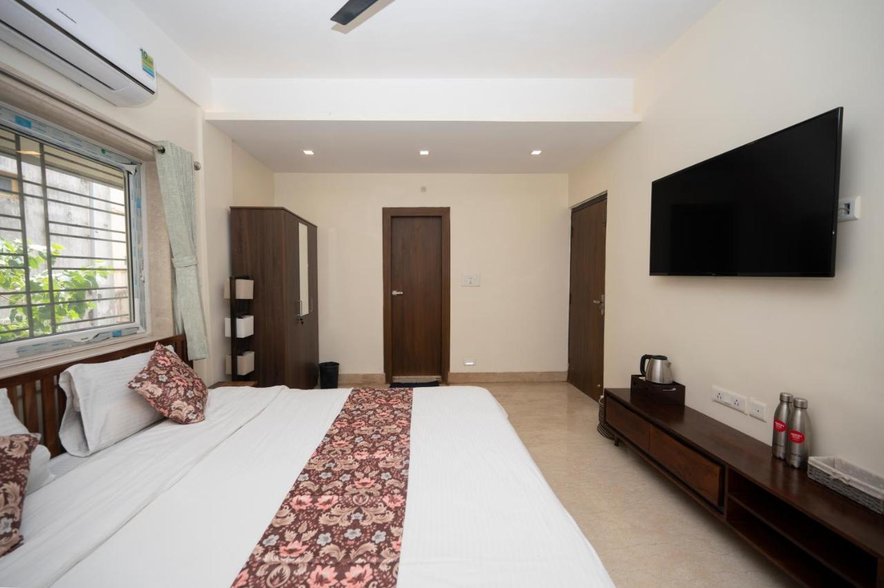 Lakeside Suites Колката Екстериор снимка